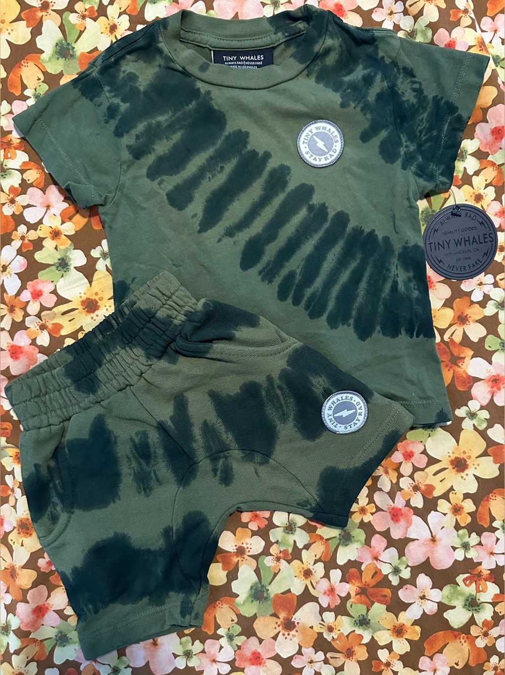 Tiny whales tie dye green baby matching outfit set size 6-12 months
